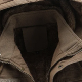 Elegantiškas žiemos paltas ir vėjyje atsparus