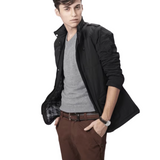 Stilingas vėjo nepralaidus paltas