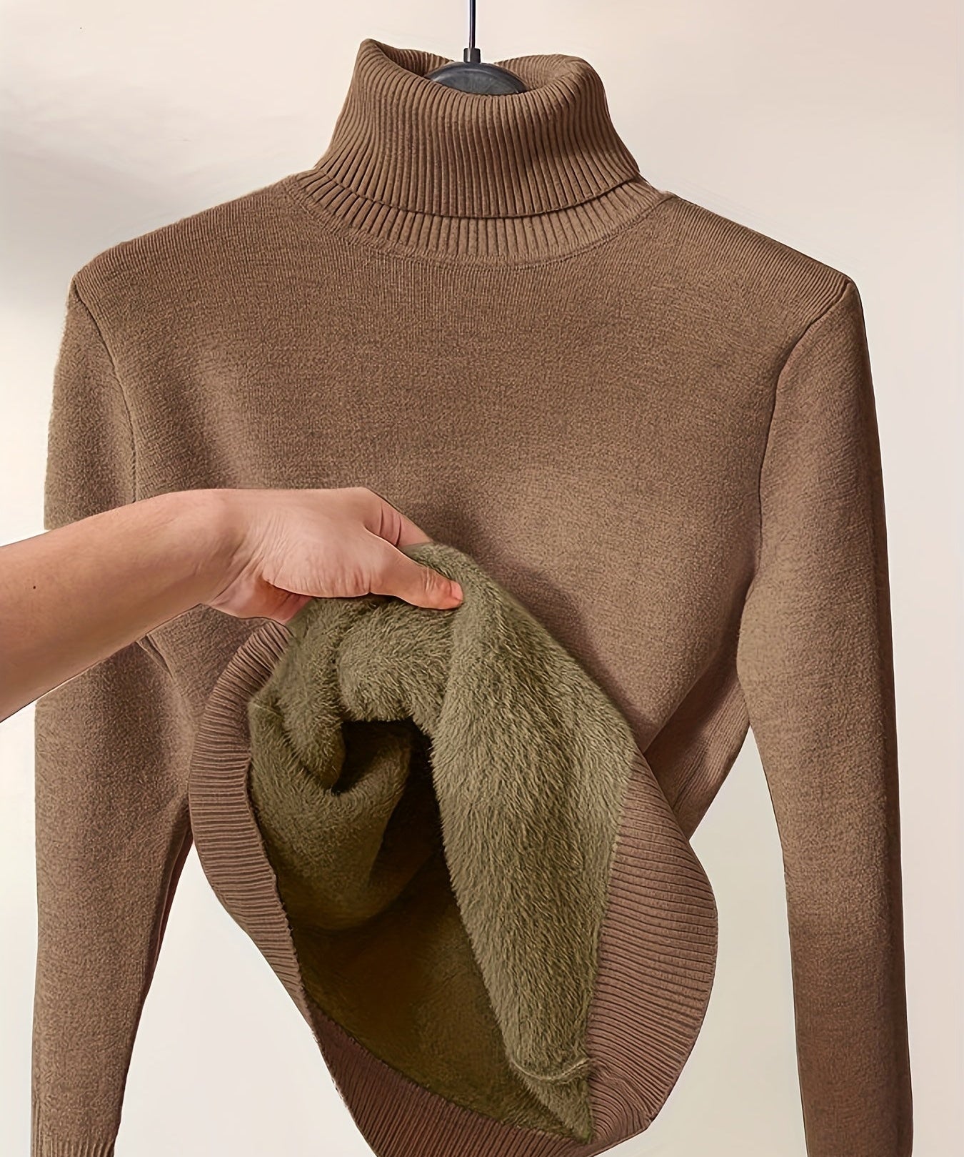 Zoe - Minkštas Megztinis su Aukštu Kaklu