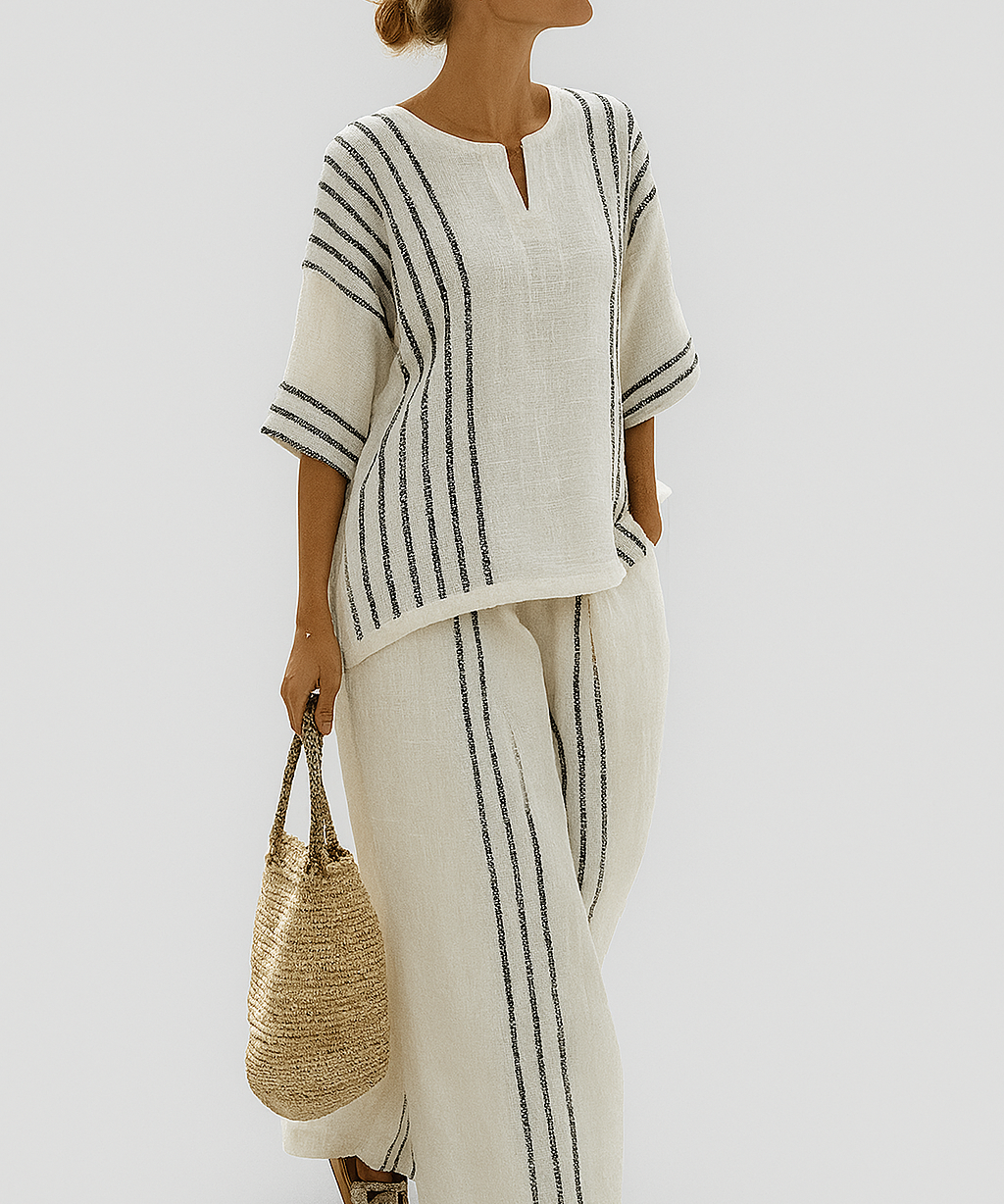 Sandra - Delikatus Suknelė