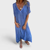 Naia - Suknelė su V formos iškirpte