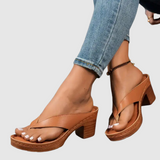 Nina - Patogūs sandalai su kulnu