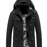 Elegantiškas paltas su keliais kišenėmis